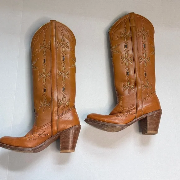 Vintage Western Boots - Picture 2 of 9